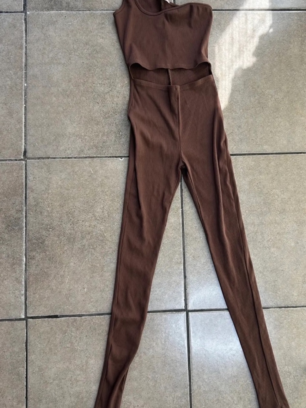 One shoulder Romper - Picture 2 of 2